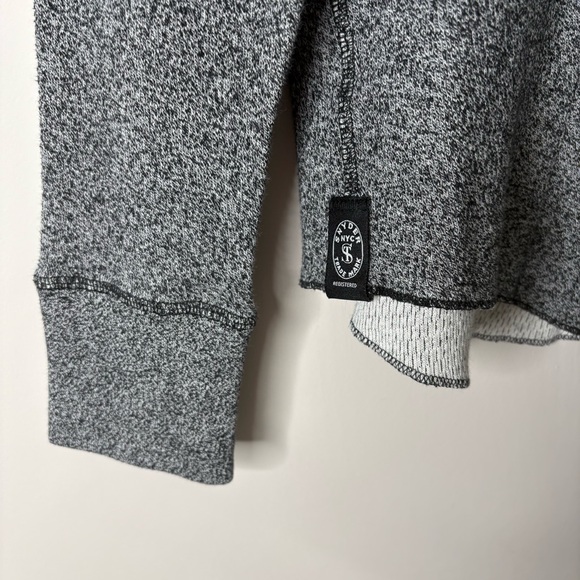 Todd Snyder Grey Long Sleeve Creneck Sweater Top - Picture 4 of 5